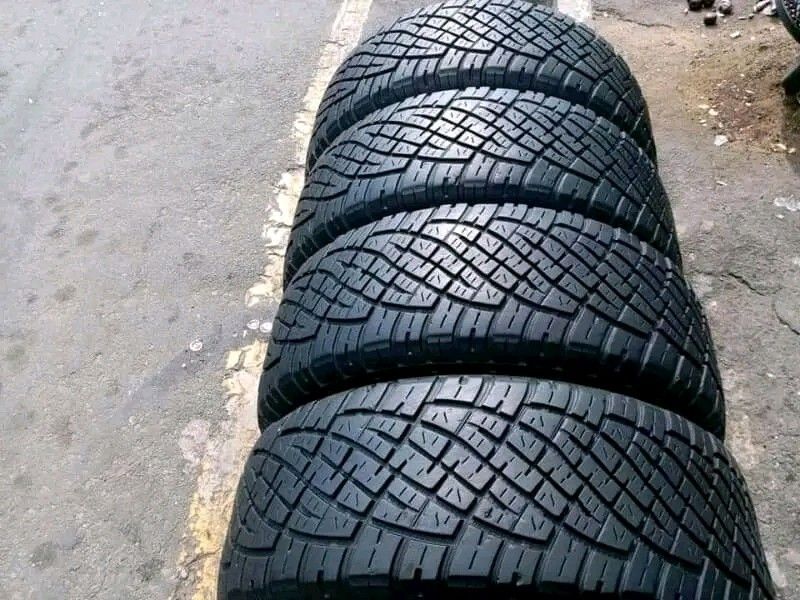 A clean set of 255 60 18 general grabber tyres with good treads available for sale