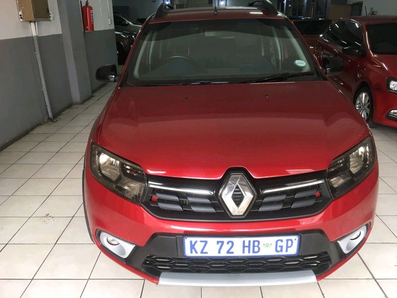 2021 RENAULT SANDERO MANUAL TRANSMISSION IN EXCELLENT CONDITION