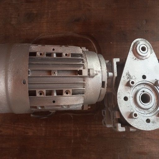 Geared motor,0.37kw 28 to 1 ratio