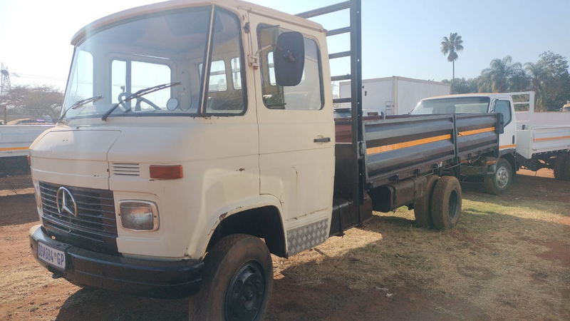 1980   MERCEDES 508D DROPSIDE TRUCK FOR SALE (T25)