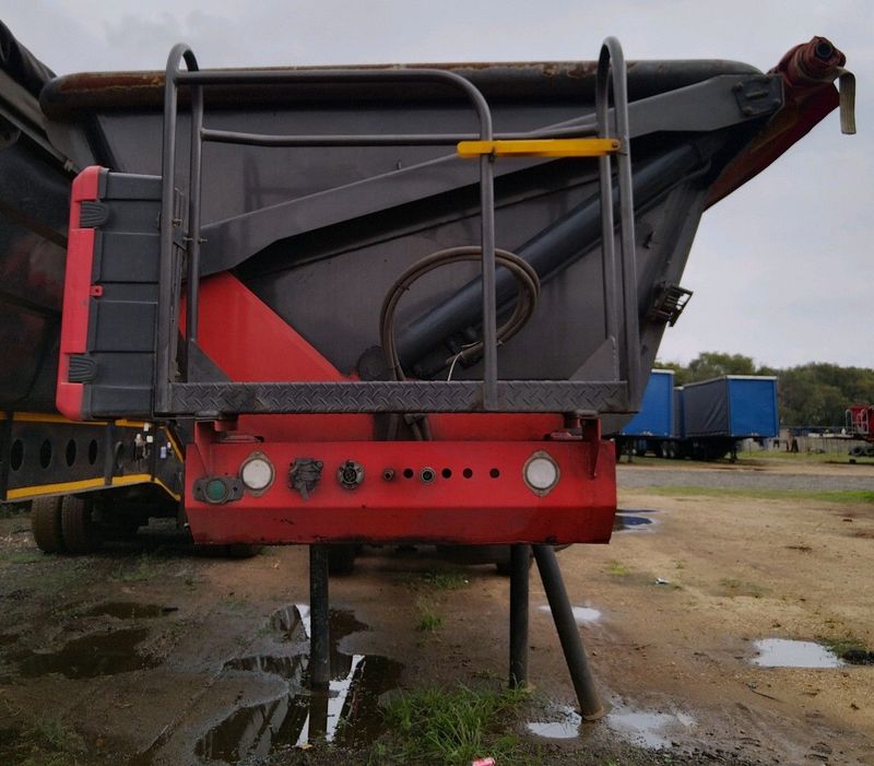STURDY SIDE TIPPER TRAILER FOR SALE