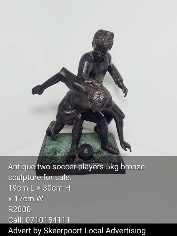 Antique soccer players 5kg bronze sculpture for sale