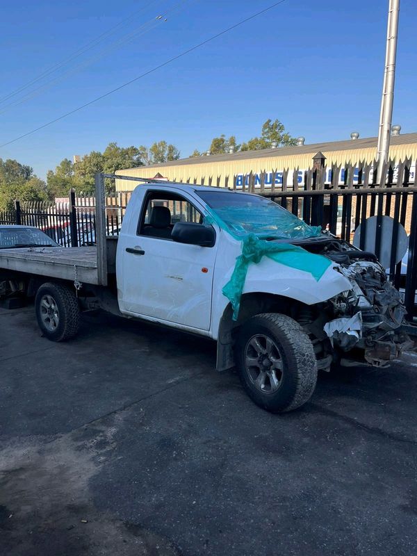2017 Dmax Kv250 Dteq Stripping for parts