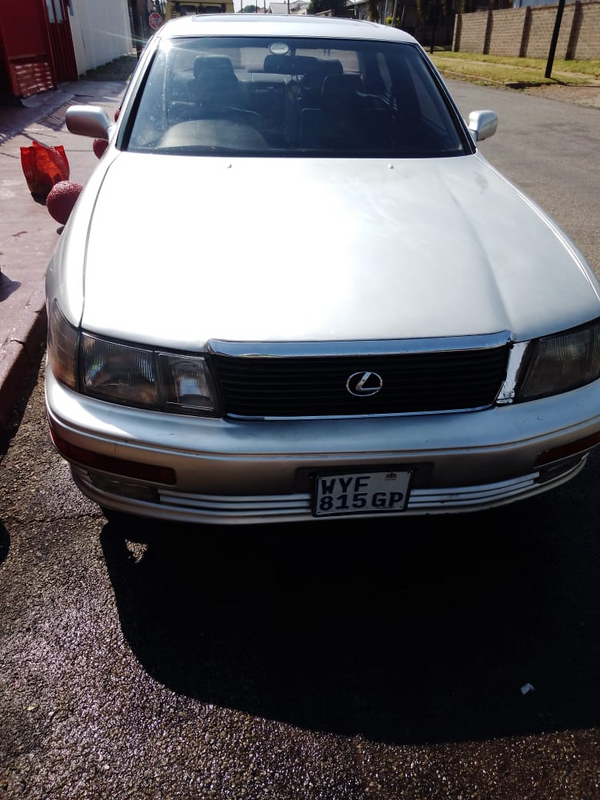 1998 Lexus LS Sedan