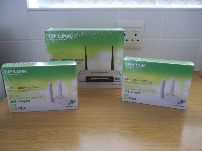 300Mbps Wireless N TP-LINK Router plus 2 x 300 Mbps High Gain TP-LINK Wireless N USB Adapters