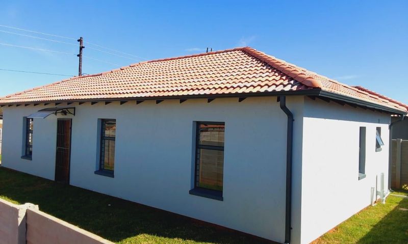 House in Protea South For Sale