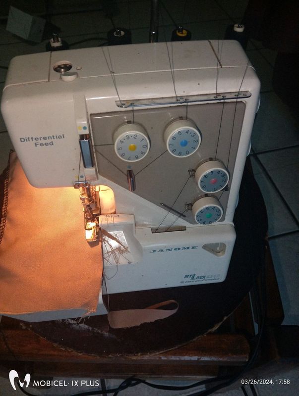 Janome overlocker machine for sale r1500 in a very good condition working perfectly l am in germisto