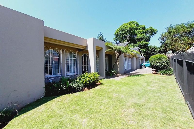 Magnificent 4 Bedroom Family Home With A Flatlet - For Sale - Noordheuwel
