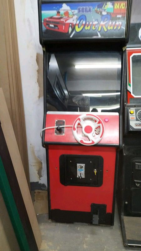 sega outrun arcade machine coin operated good condition