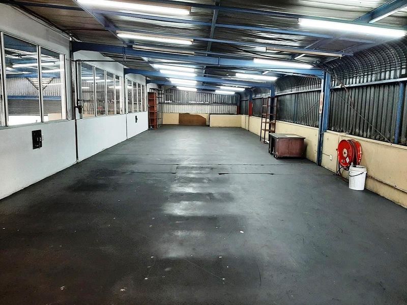 REDUCED!!!!Warehouse for Rent in Rossburgh
