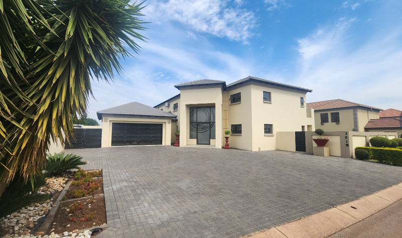 4 Bedroom family home in beautiful Estate
