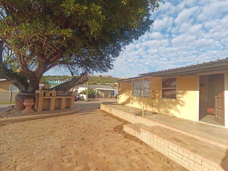 4 Bedroom House For Sale in Boland Park