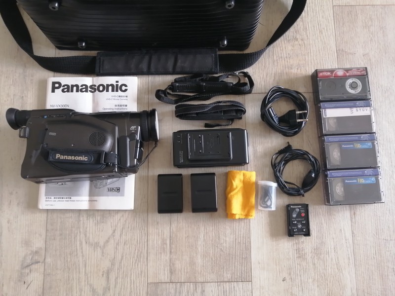 Panasonic VX30 Video camera (Excellent condition) R600 NEG