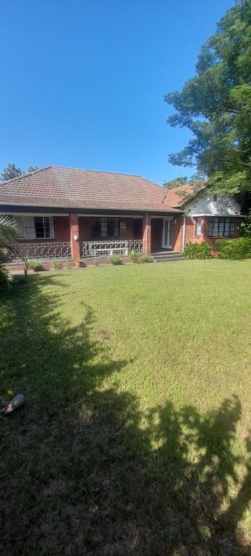 SPACIOUS FAMILY HOME WITH OUTBUILDING TO LET IN SCOTTSVILLE