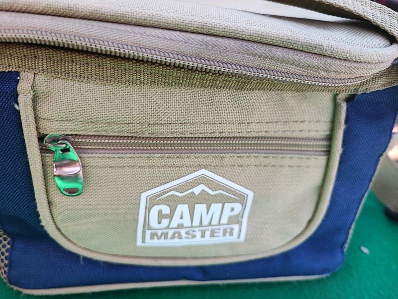Camp Master cooler bag