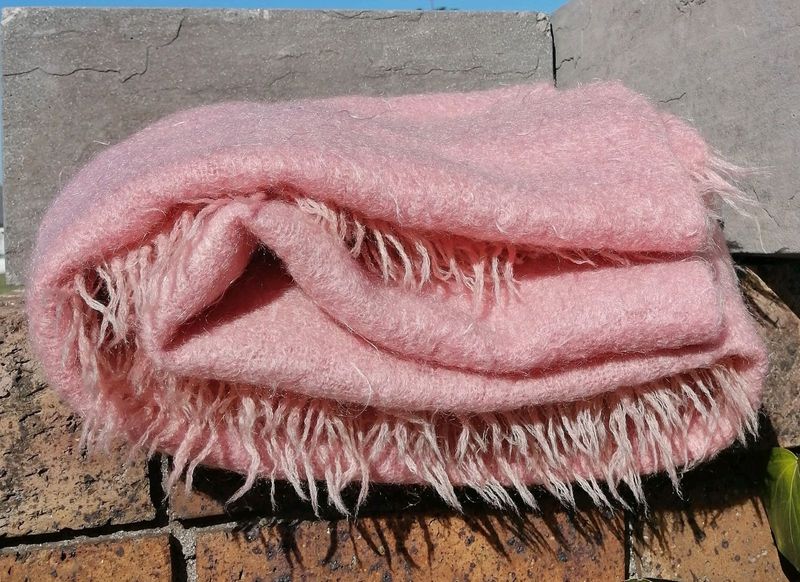 Silky Mohair Knee/Travel Blanket 150x137cm