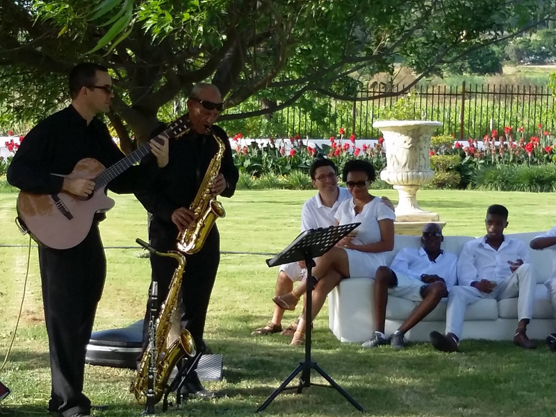 ­­Live music for your wedding!