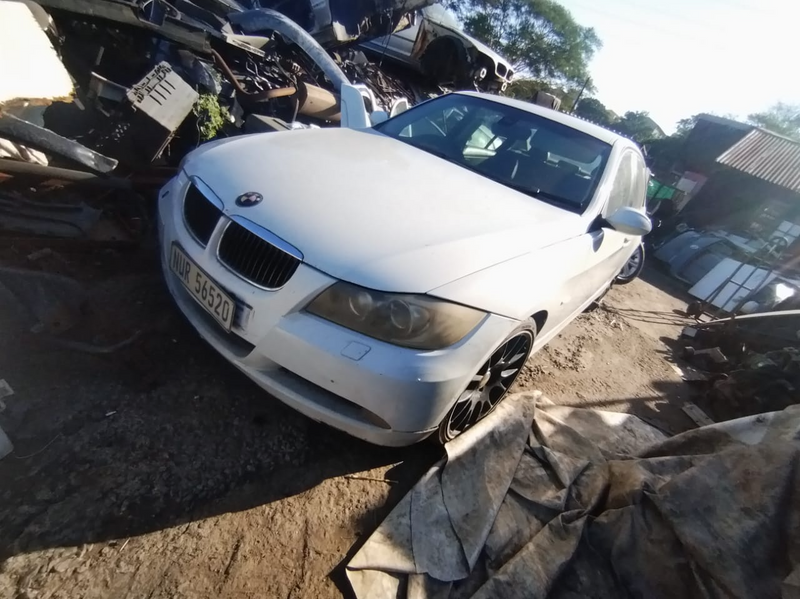 2007 BMW e90 320d automatic breaking up for parts