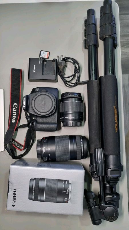 Canon EOS2000D Camera with Tripod