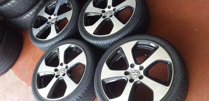Golf 7 g t i mags with tyres r12000
