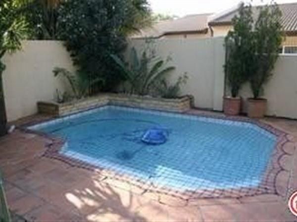 3 bed cluster with private pool in Sandown