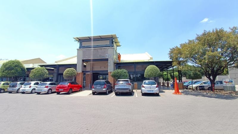 RETAIL SPACE TO LET IN MOOIKLOOF - PRETORIA