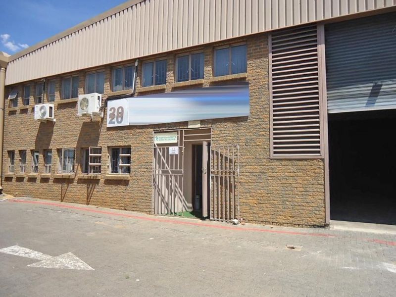 332m² Commercial To Let in Meadowdale at R40.00 per m²