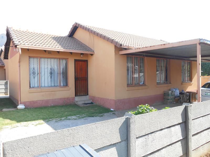 3 Bedroom house in Ormonde For Sale