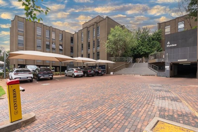 Prime Office Solution: 337sqm Move-In Ready Space in Rosebank