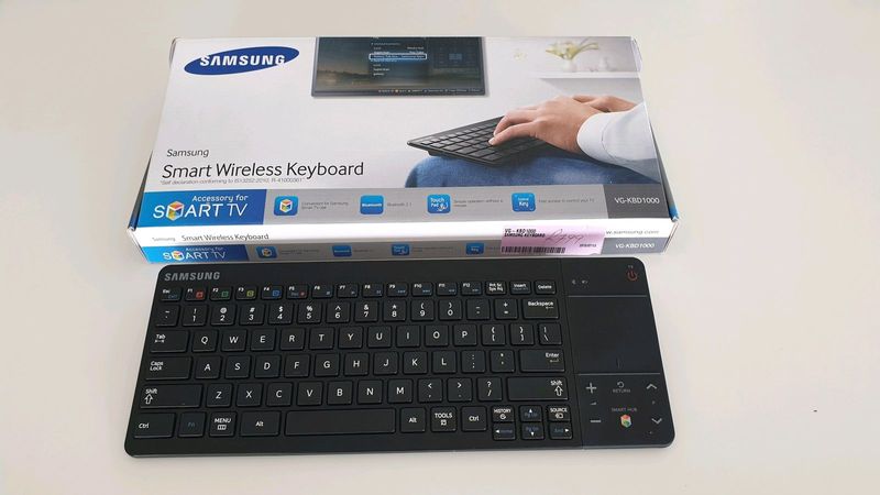 Samsung Smart Wireless keyboard  Like new