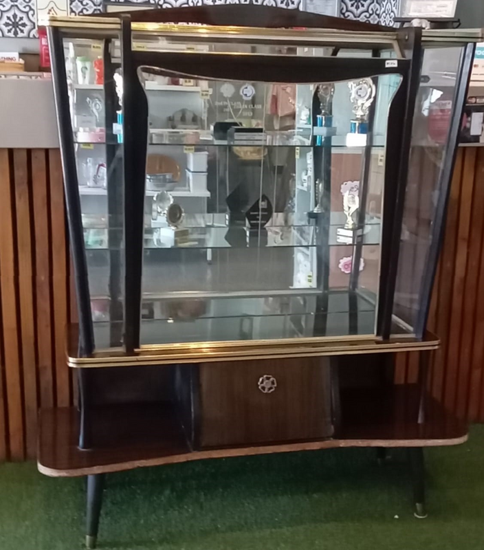 Display cabinet Ref Stock No 3026 Price Only R 725.00