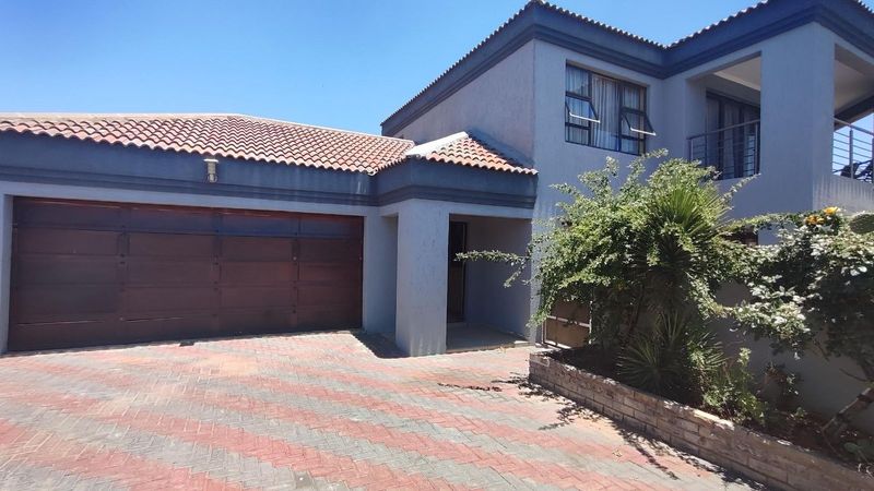 3 Bedroom Townhouse to rent in Lilyvale Estate