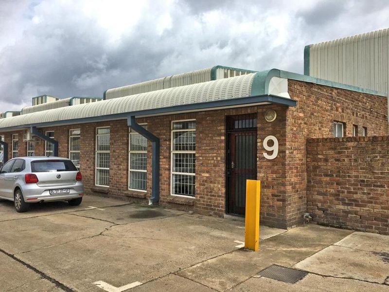 602m² Industrial To Let in Jet Park at R42.00 per m²