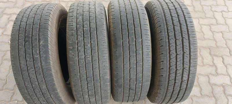 255 70 16 continental crosscontact tyres R2400