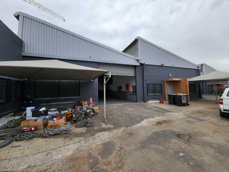 1138m2 WAREHOUSE TO LET IN BELLVILLE