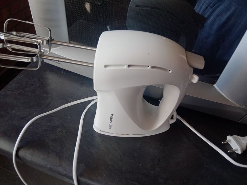 Philips hand mixer white and in very good condition