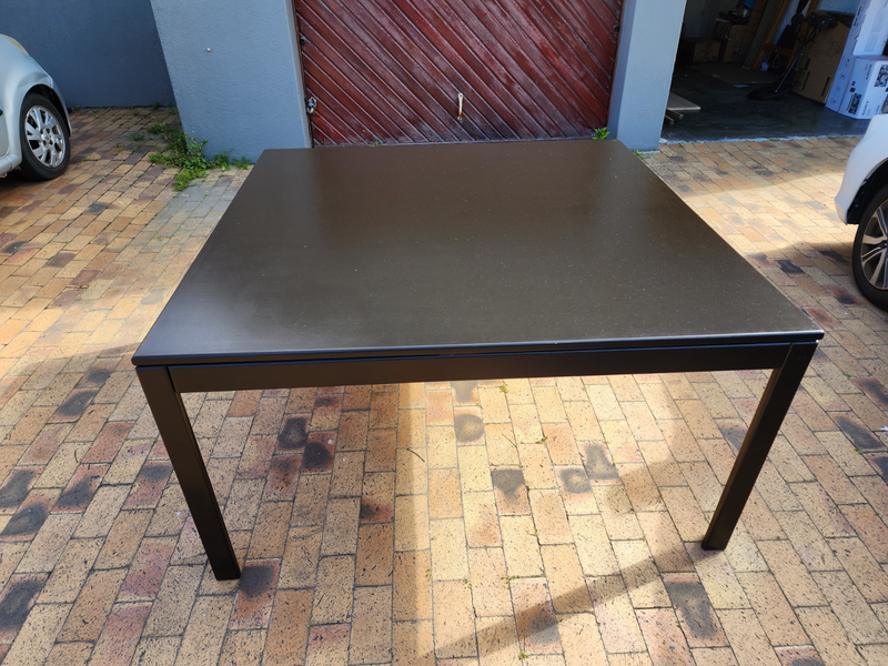 8 Seater dining room table
