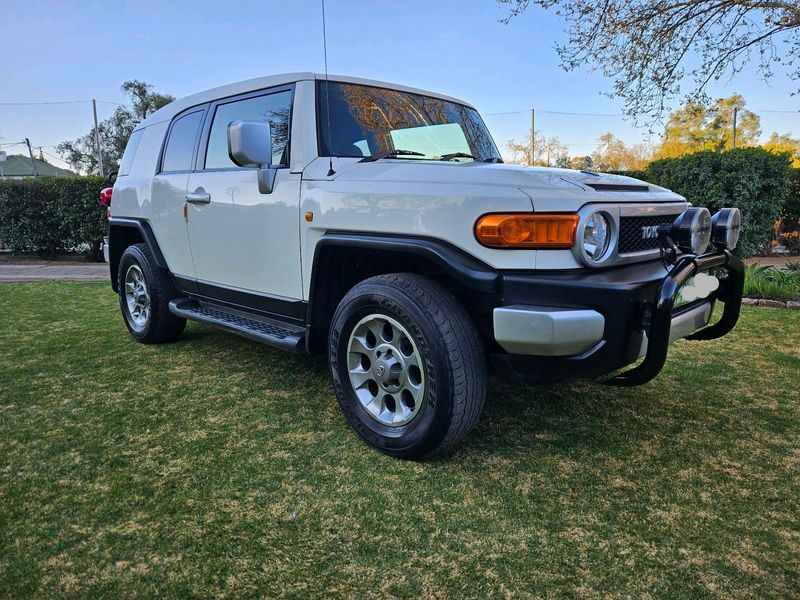 2012 Toyota FJ CRUISER