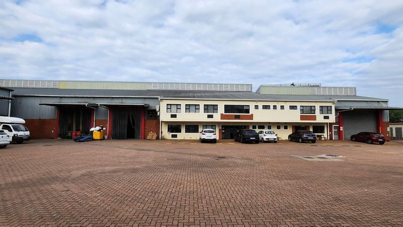 1&#39;649m2 Warehouse TO RENT in Mount Edgecombe | Swindon Property
