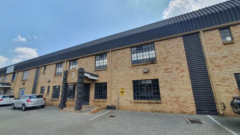 734m² Industrial To Let in Jet Park at R63.00 per m²