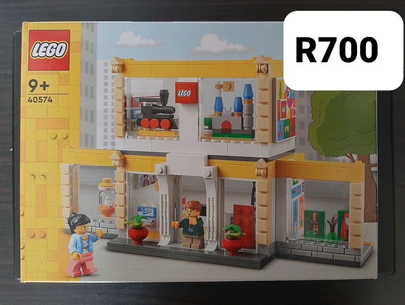 Lego iconic brand store