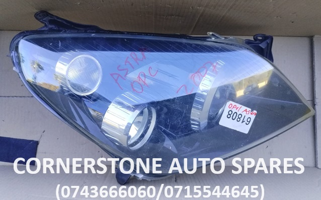 2006 OPEL ASTRA OPC  RIGHT SIDE HEADLIGHT