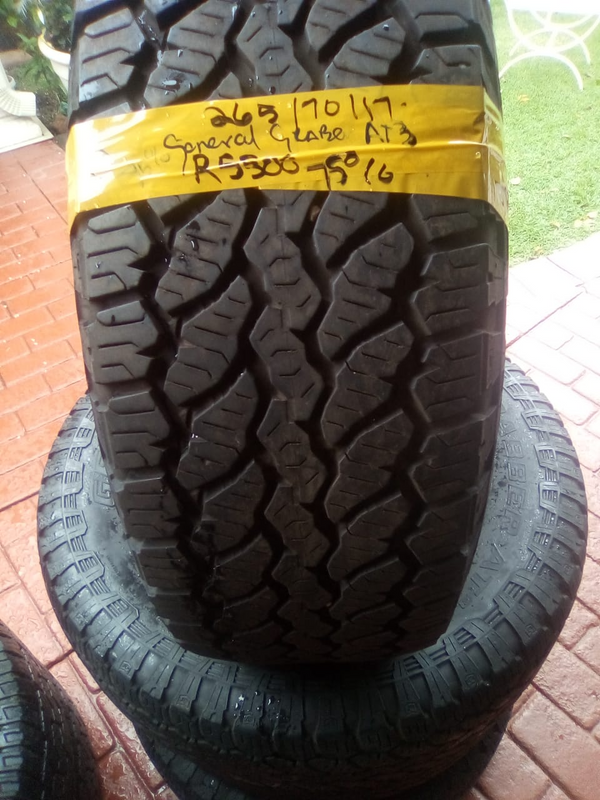 Set of 4 General Graber AT tyres 265/70/17 75%