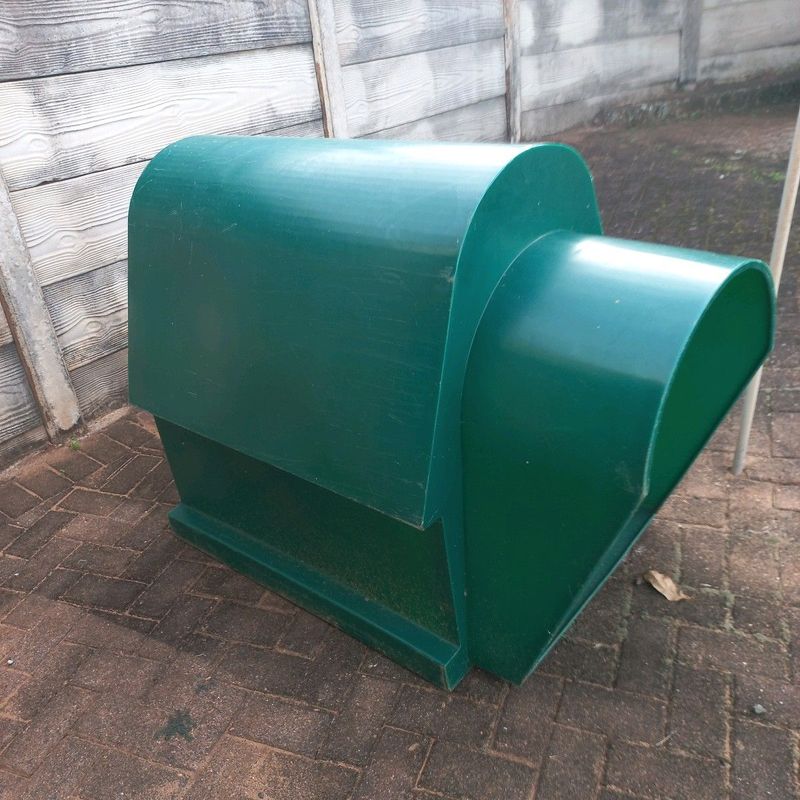 Dog Kennel- Large Plastic.R950.00.Collect Sunwich Port.Contact Patrick: 0827747760llect S