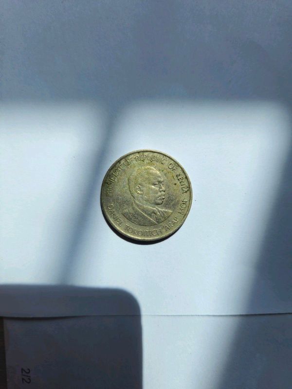 1980 Kenya, 50Cents Coin.