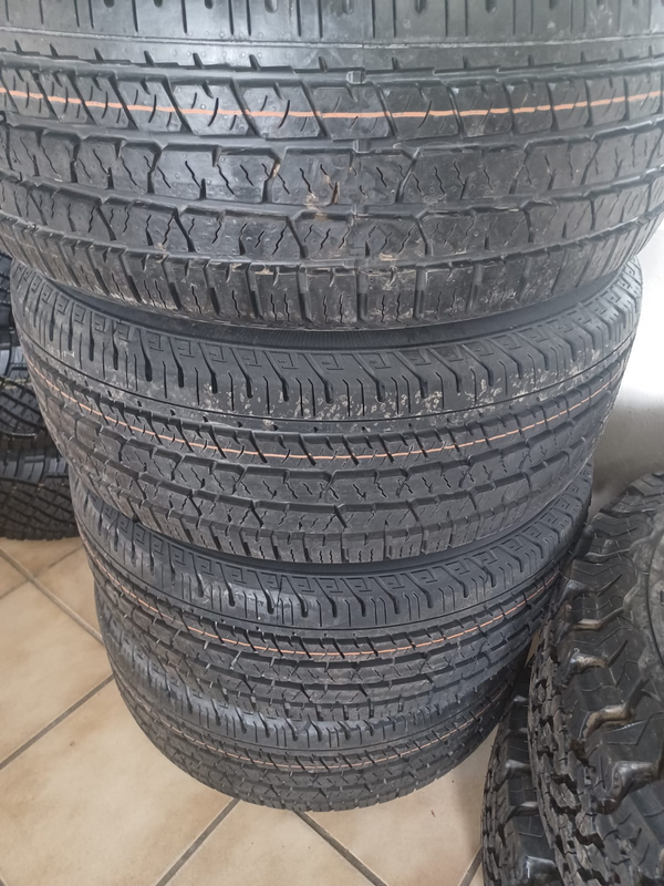 265/60/18 Continental CrossContact brand new set for R7500.