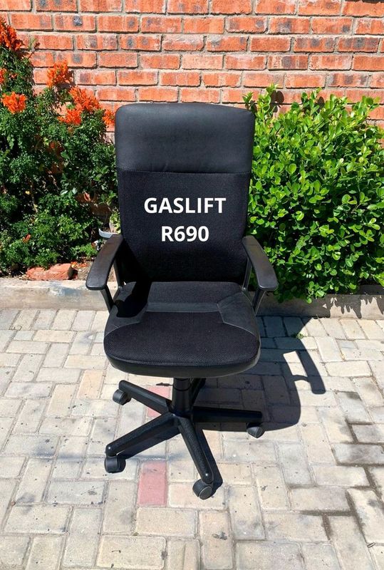 GAS LIFT HEIGHT ADJUSTABLE CHAIR
