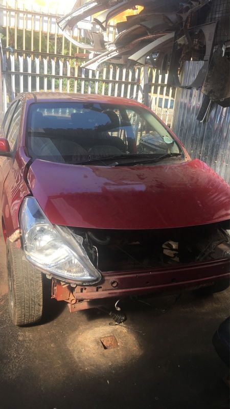 Nissan almera 2018 Automatic stripping for spares