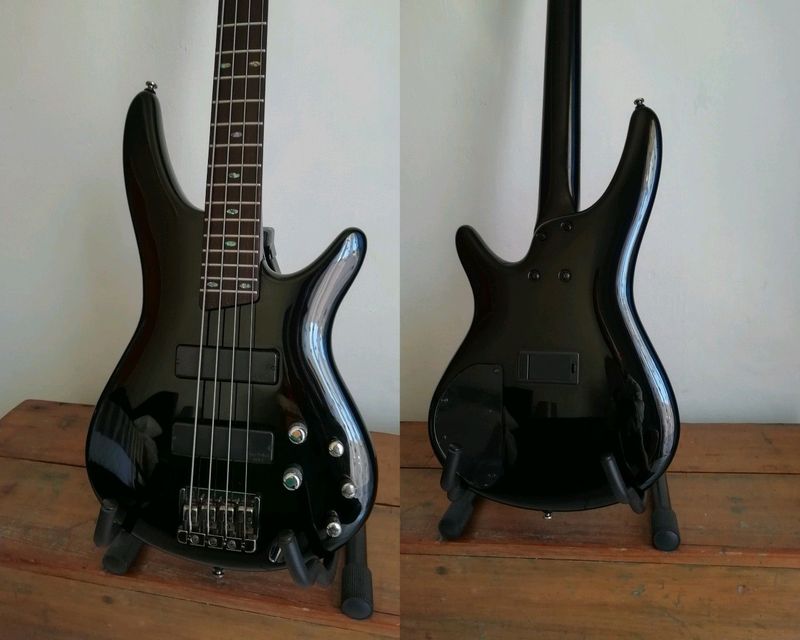 Ibanez Soundgear SR520 BK Electric BASS guitar EXCELLENT condition SETUP done INCL NEW strings!
