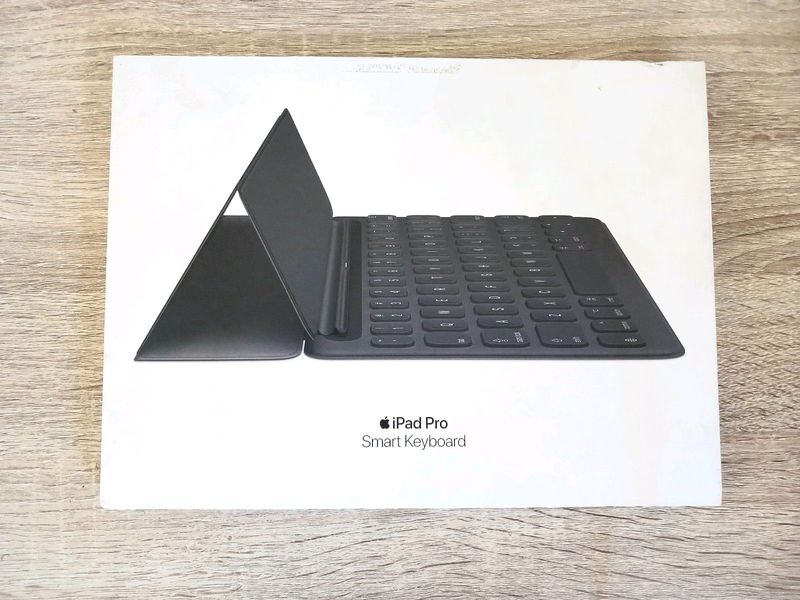 iPad Pro 10.5 inch Smart Keyboard | Model no. A1829